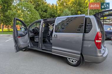 Минивэн Hyundai H-1 2011 в 