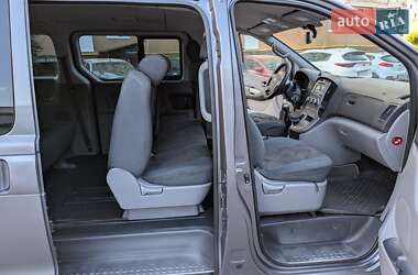 Минивэн Hyundai H-1 2011 в 