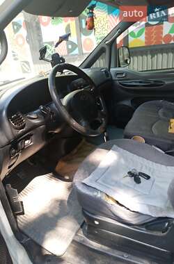 Минивэн Hyundai H-1 2005 в 