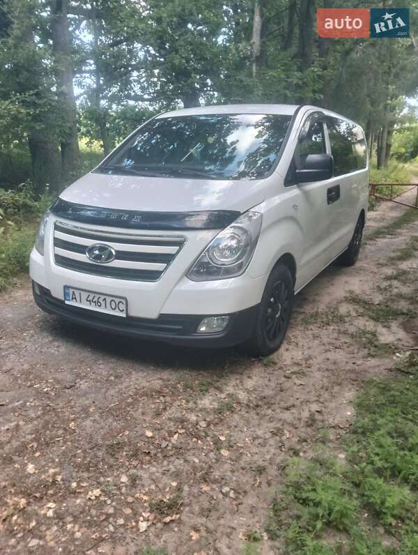 Hyundai H-1 2015