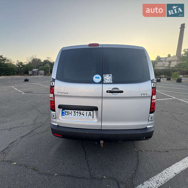 Грузовой фургон Hyundai H-1 2008 в Одессе