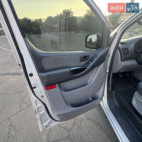 Грузовой фургон Hyundai H-1 2008 в Одессе