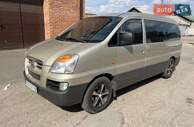 Минивэн Hyundai H-1 2005 в 