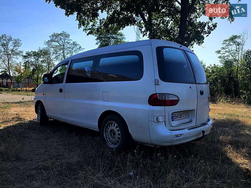 Минивэн Hyundai H-1 2001 в Врадиевке