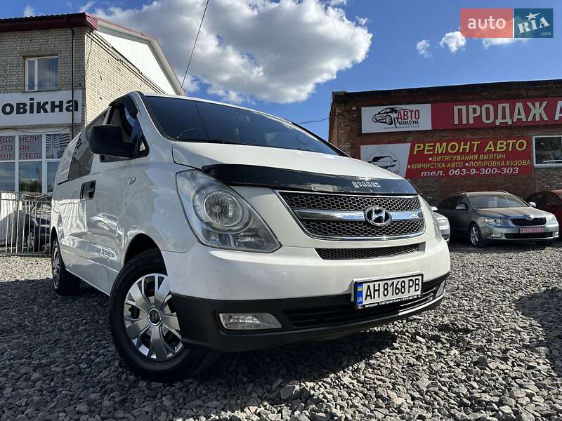 Hyundai H-1 2011
