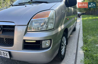 Минивэн Hyundai H-1 2005 в 