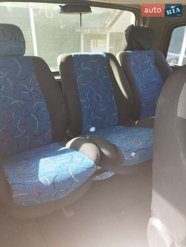 Минивэн Hyundai H-1 2002 в Киеве