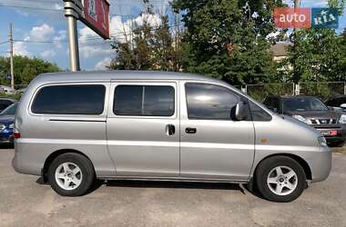 Минивэн Hyundai H-1 2006 в 