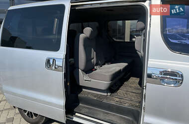 Минивэн Hyundai H-1 2008 в 