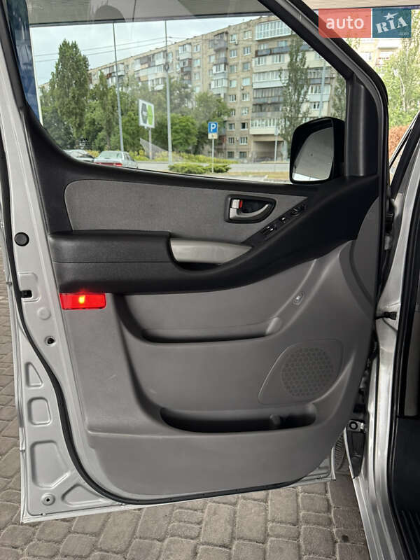 Минивэн Hyundai H-1 2020 в Киеве фото 14 Минивэн Hyundai H-1 2020 в Киеве