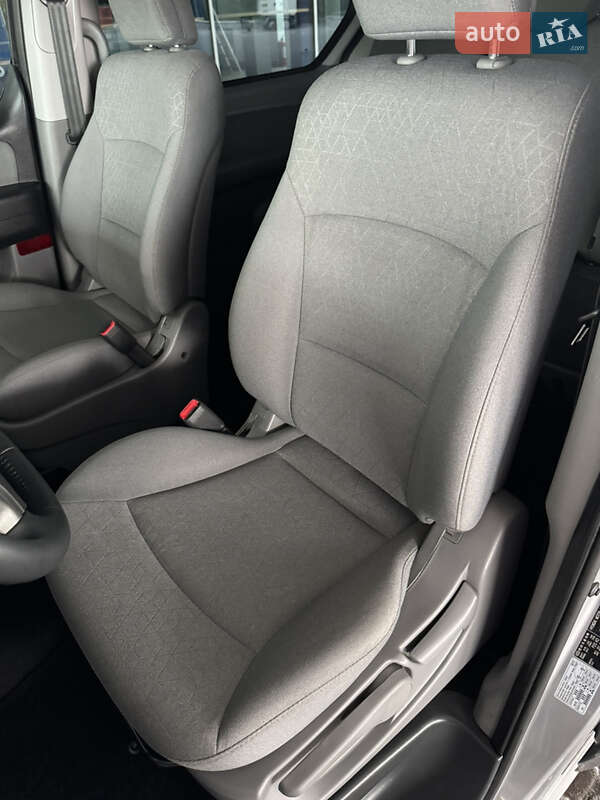 Минивэн Hyundai H-1 2020 в Киеве фото 15 Минивэн Hyundai H-1 2020 в Киеве