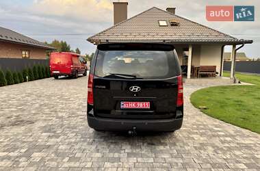 Минивэн Hyundai H-1 2011 в 