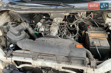 Вантажний фургон Hyundai H-1 1999 в 