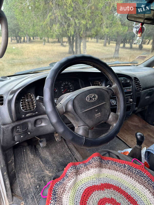 Грузовой фургон Hyundai H-1 2000 в Болграде