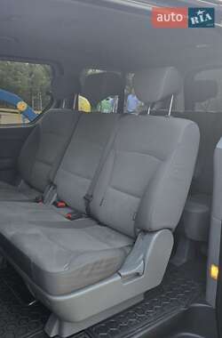 Минивэн Hyundai H-1 2010 в 
