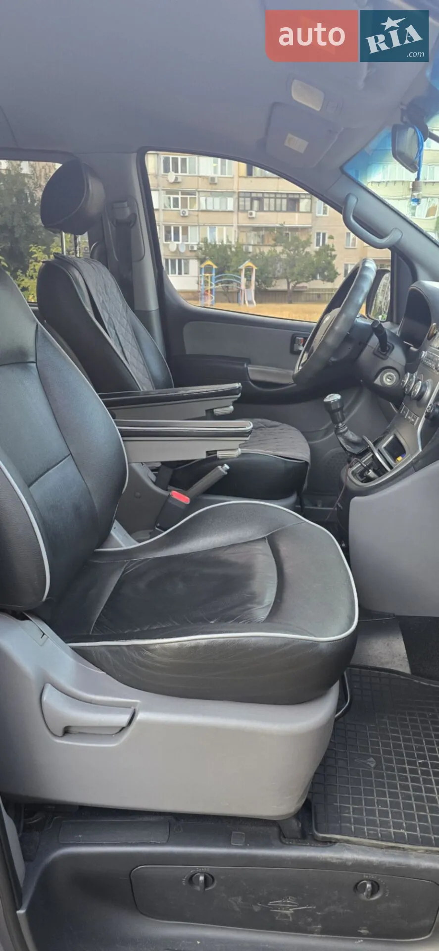 2010 Hyundai Starex (H-1) - мініатюра 18