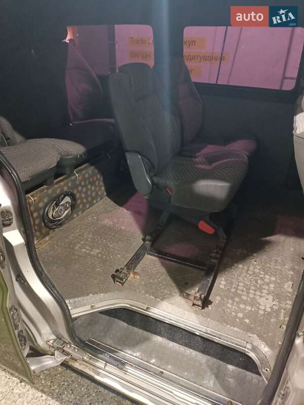 Минивэн Hyundai H-1 2001 в Ивано-Франковске фото 4 Минивэн Hyundai H-1 2001 в Ивано-Франковске