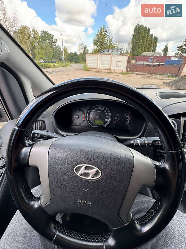 Минивэн Hyundai H-1 2010 в Чернигове