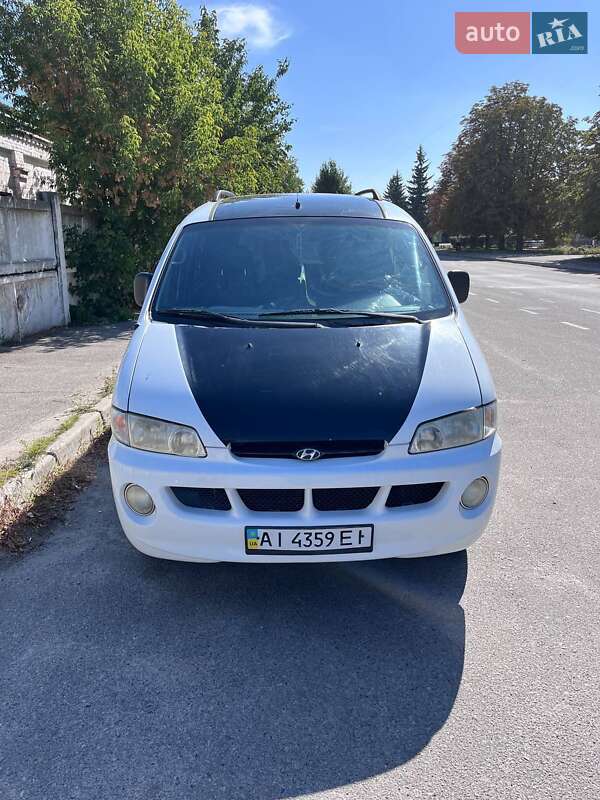 Мінівен Hyundai H-1 1999 в 