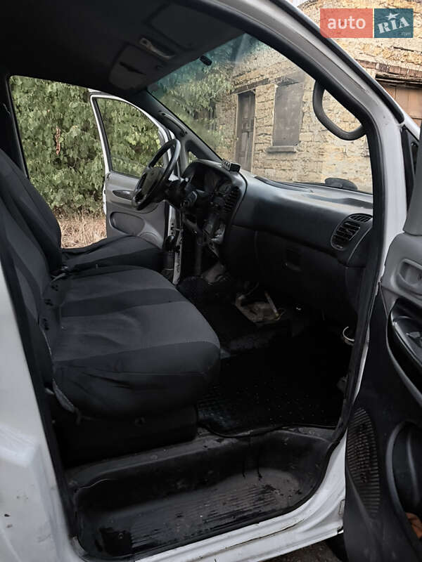 Вантажний фургон Hyundai H-1 2005 в Одесі