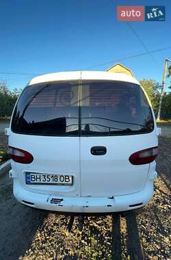 Мінівен Hyundai H-1 2000 в 