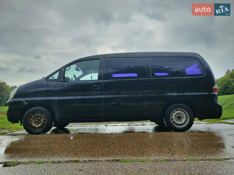 Hyundai H-1