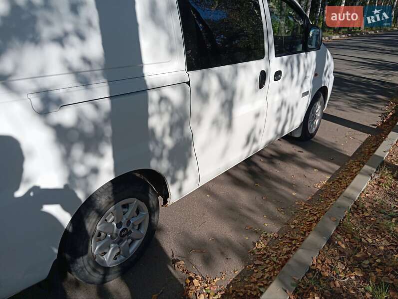Минивэн Hyundai H-1 2007 в Черновцах фото 14 Минивэн Hyundai H-1 2007 в Черновцах