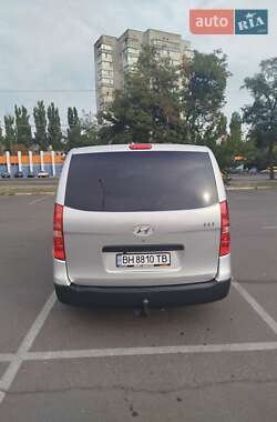 Минивэн Hyundai H-1 2008 в 