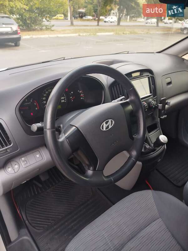 Минивэн Hyundai H-1 2008 в Одессе