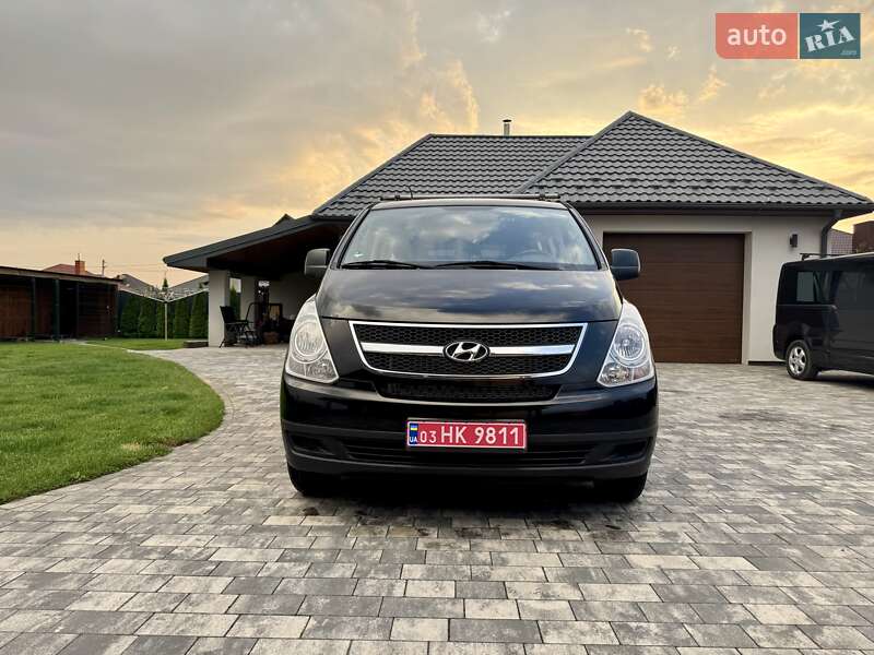 Мінівен Hyundai H-1 2011 в Ковелі