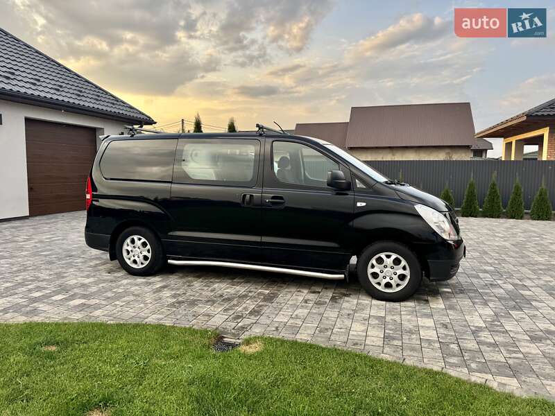Мінівен Hyundai H-1 2011 в Ковелі