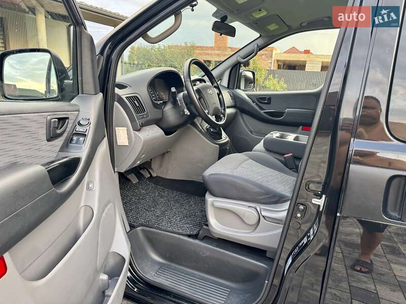 Мінівен Hyundai H-1 2011 в Ковелі