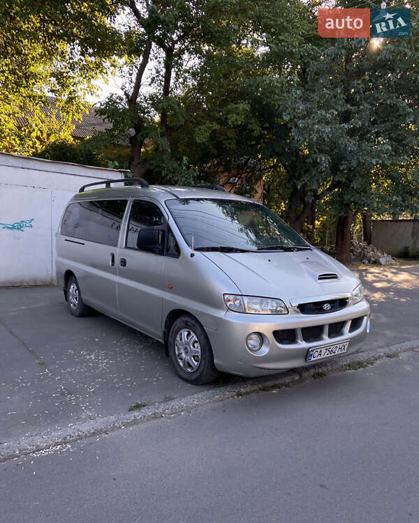 Мінівен Hyundai H-1 2002 в Одесі