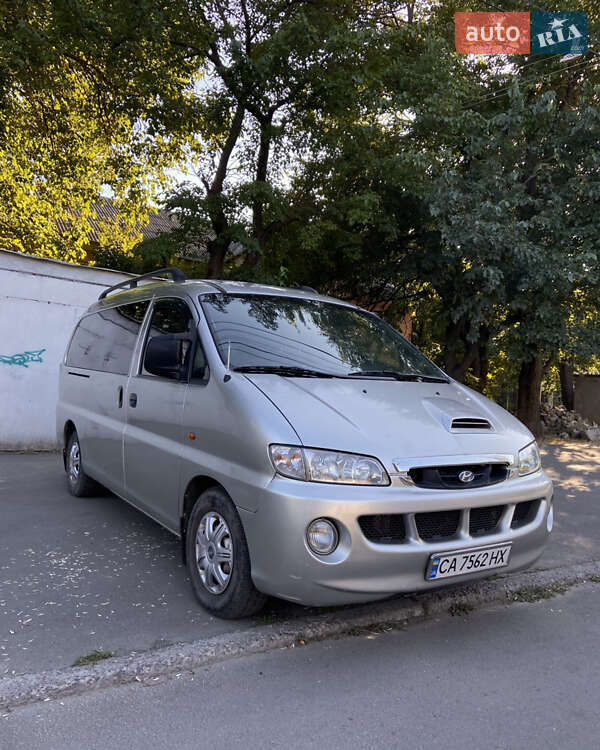 Мінівен Hyundai H-1 2002 в Одесі