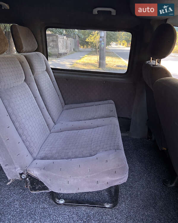 Мінівен Hyundai H-1 2002 в Одесі