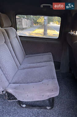 Минивэн Hyundai H-1 2002 в 