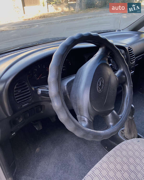Мінівен Hyundai H-1 2002 в Одесі