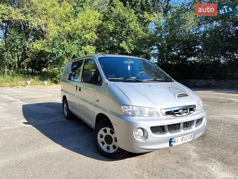 Минивэн Hyundai H-1 2005 в Киеве