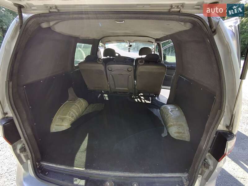 Минивэн Hyundai H-1 2005 в Киеве