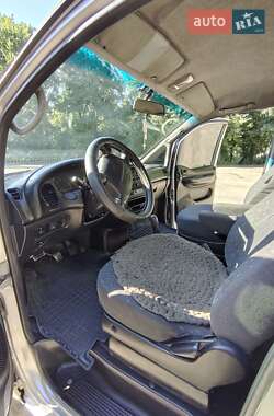 Минивэн Hyundai H-1 2005 в 