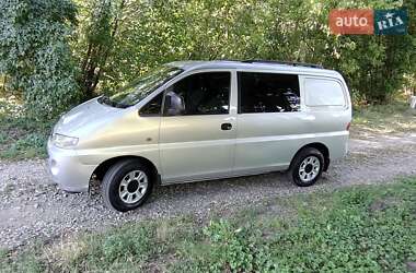 Минивэн Hyundai H-1 2005 в 
