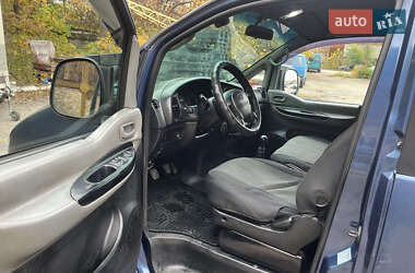 Вантажний фургон Hyundai H-1 2006 в 