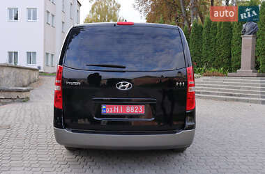 Мінівен Hyundai H-1 2016 в 