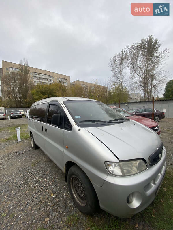 Мінівен Hyundai H-1 2001 в Києві