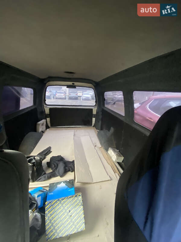 Мінівен Hyundai H-1 2001 в Києві