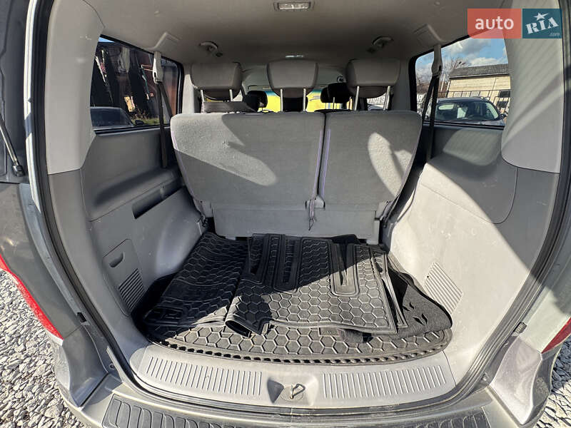 Мінівен Hyundai H-1 2011 в Стрию