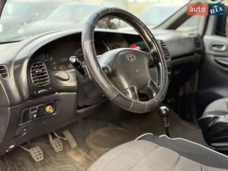 Вантажний фургон Hyundai H-1 2007 в Дніпрі фото 7 Вантажний фургон Hyundai H-1 2007 в Дніпрі