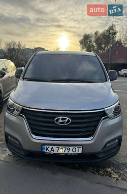 Минивэн Hyundai H-1 2020 в Киеве