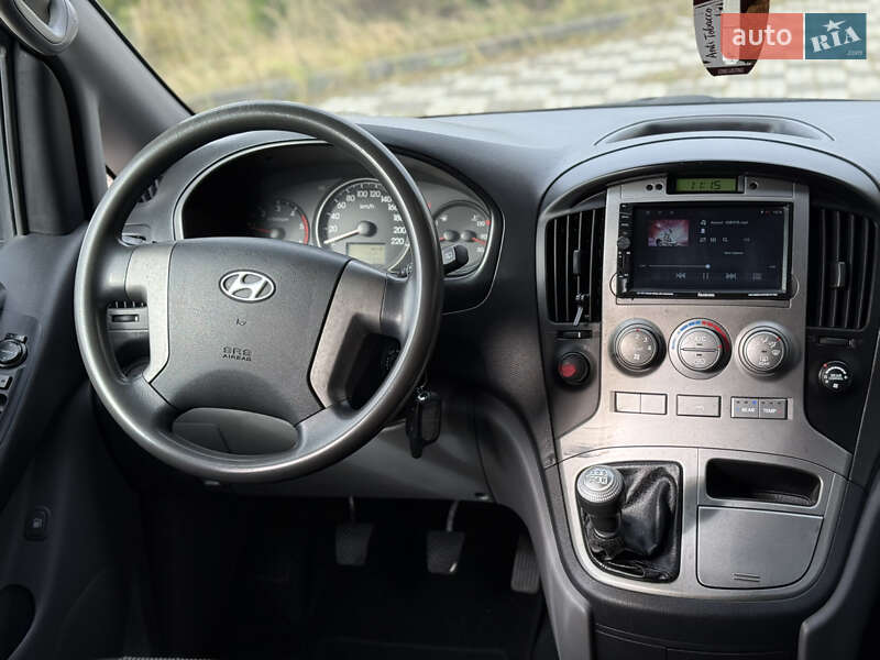 Мінівен Hyundai H-1 2011 в Львові фото 29 Мінівен Hyundai H-1 2011 в Львові