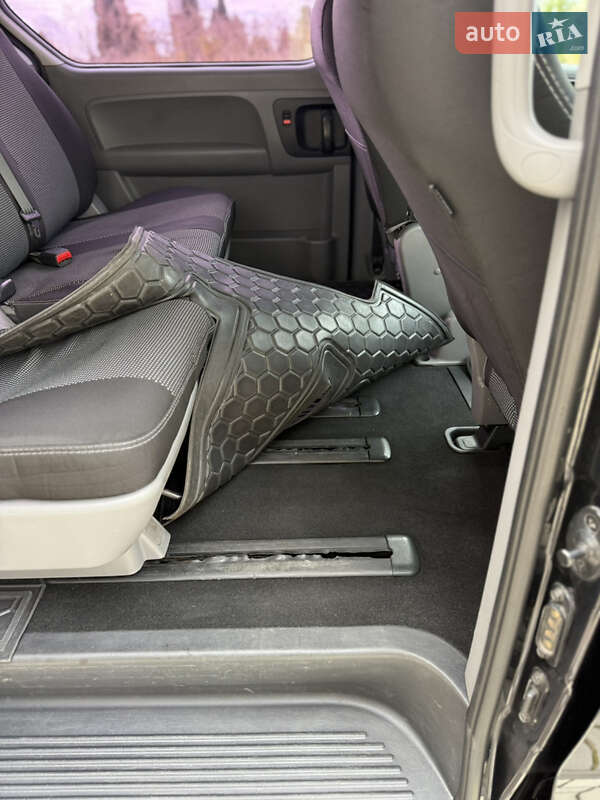 Мінівен Hyundai H-1 2011 в Львові фото 32 Мінівен Hyundai H-1 2011 в Львові